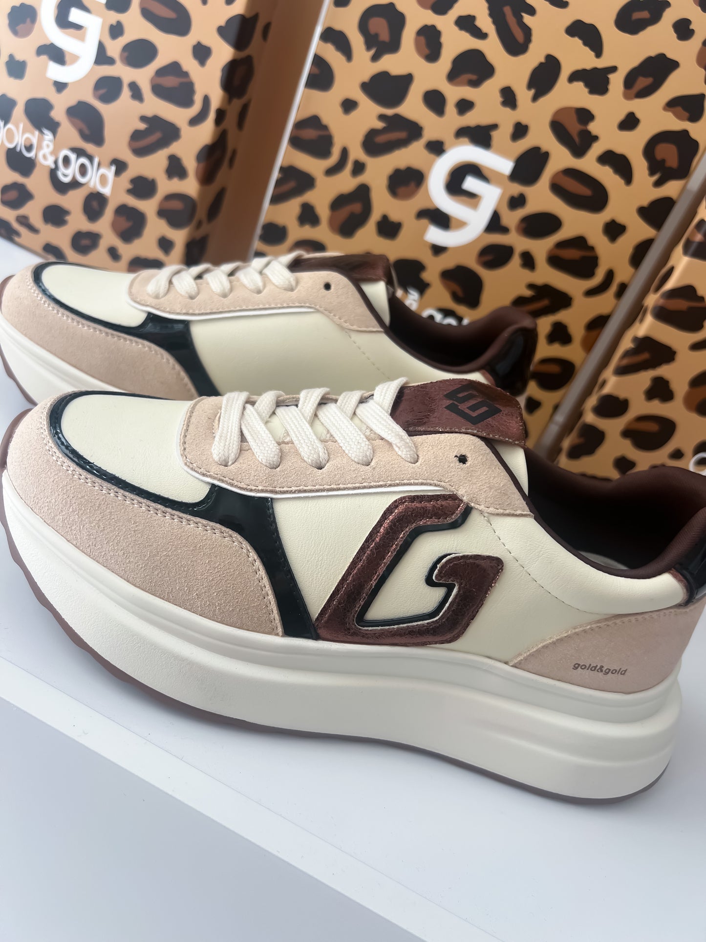 Sneakers platform