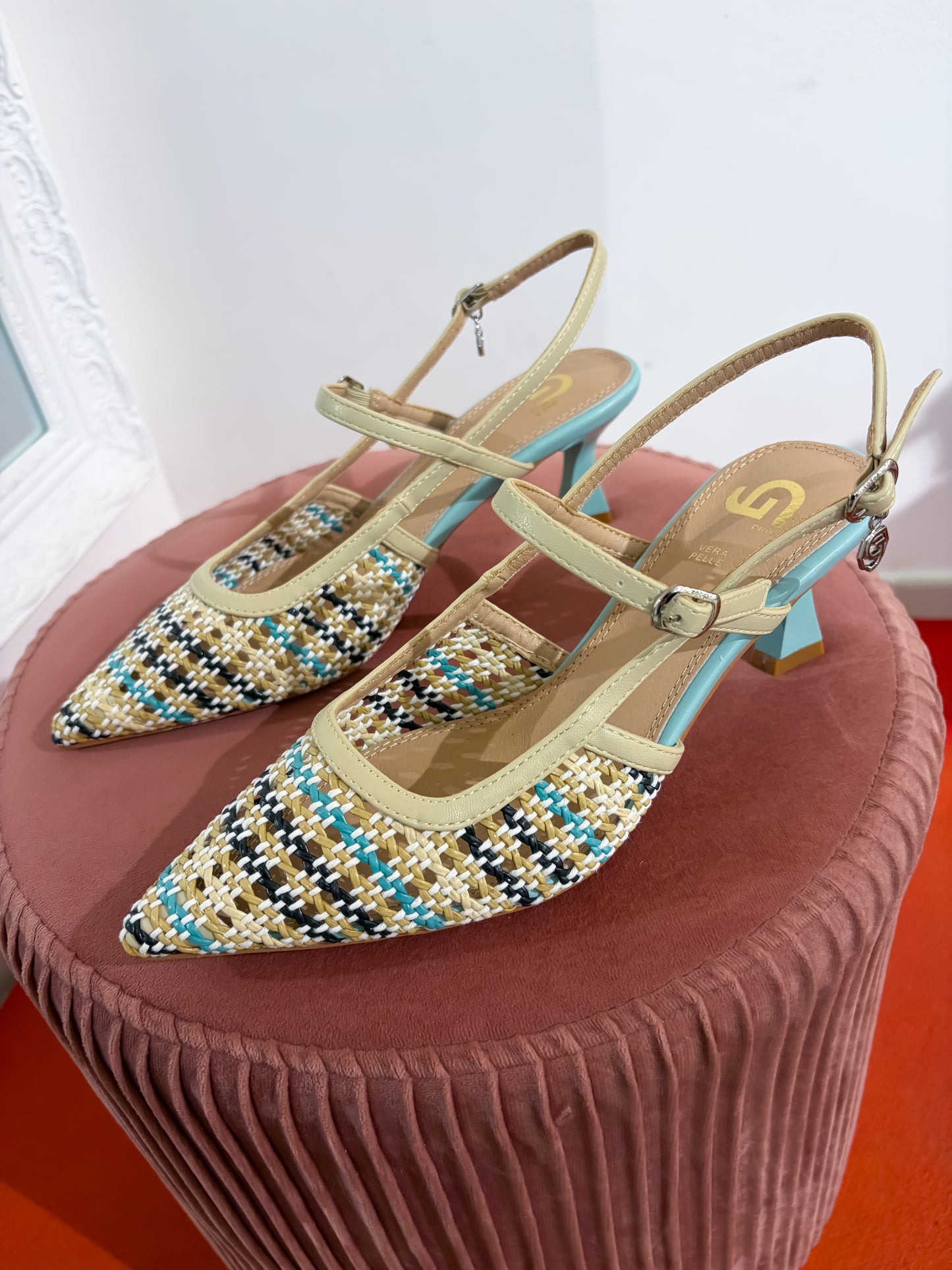 Slingback traforata