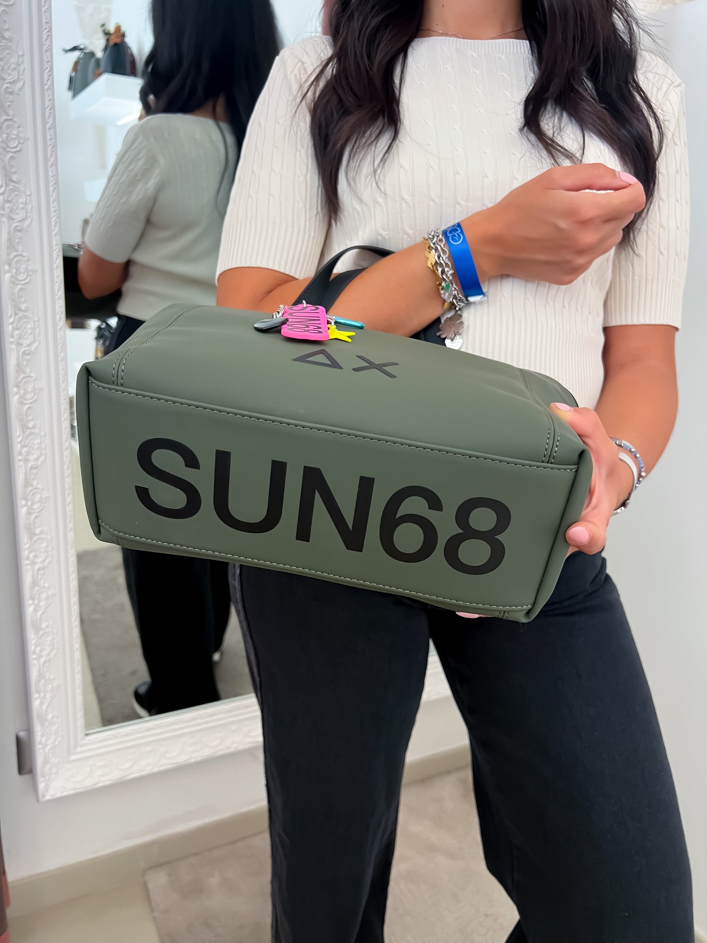 Shopping SUN68