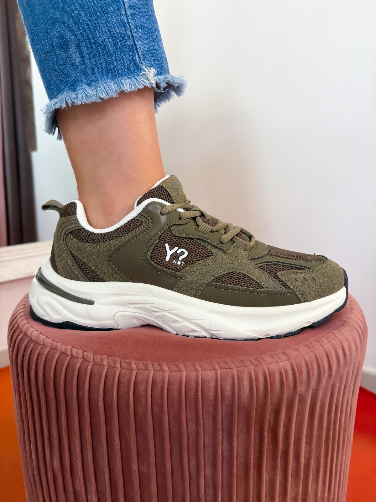Sneakers YNOT?