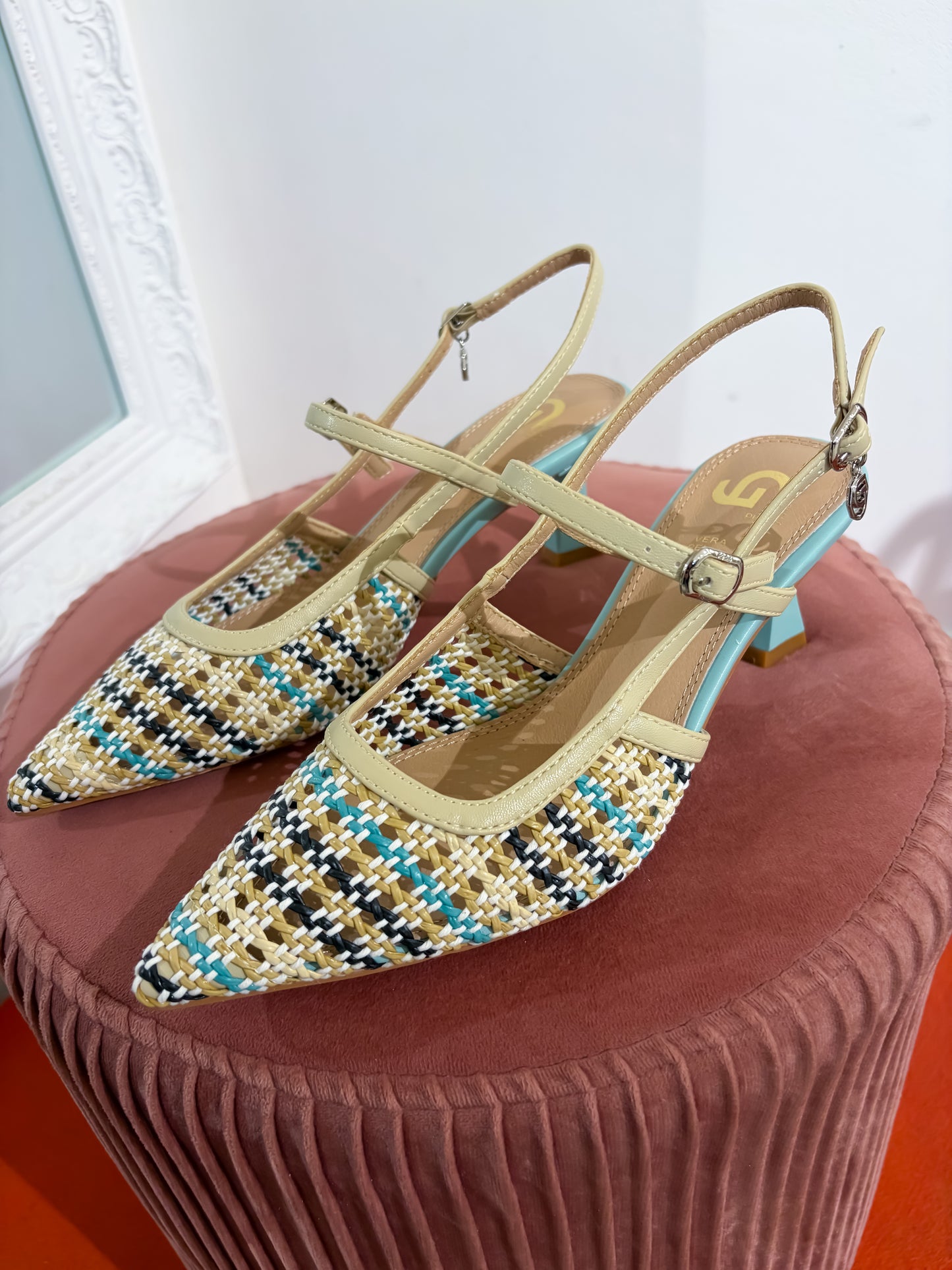Slingback traforata