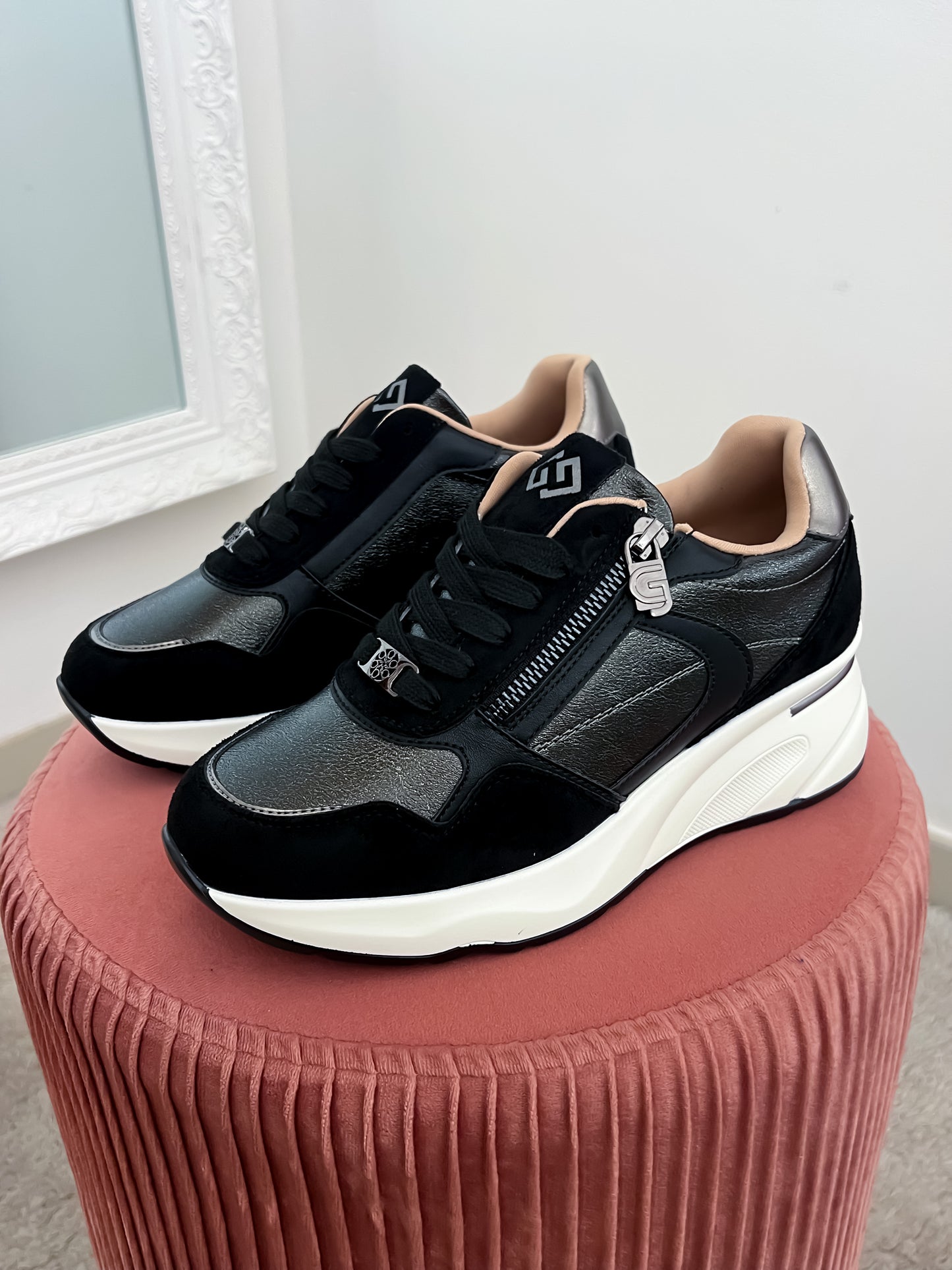 Sneakers platform