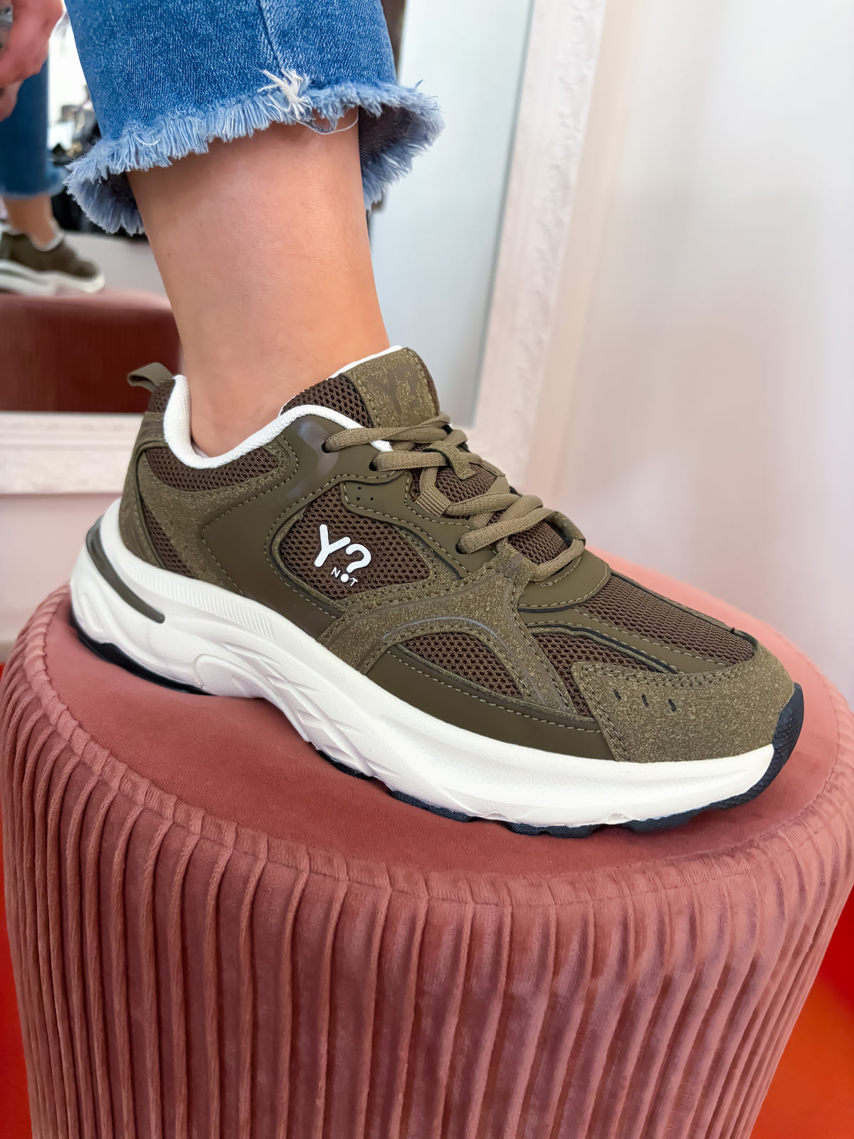 Sneakers YNOT?
