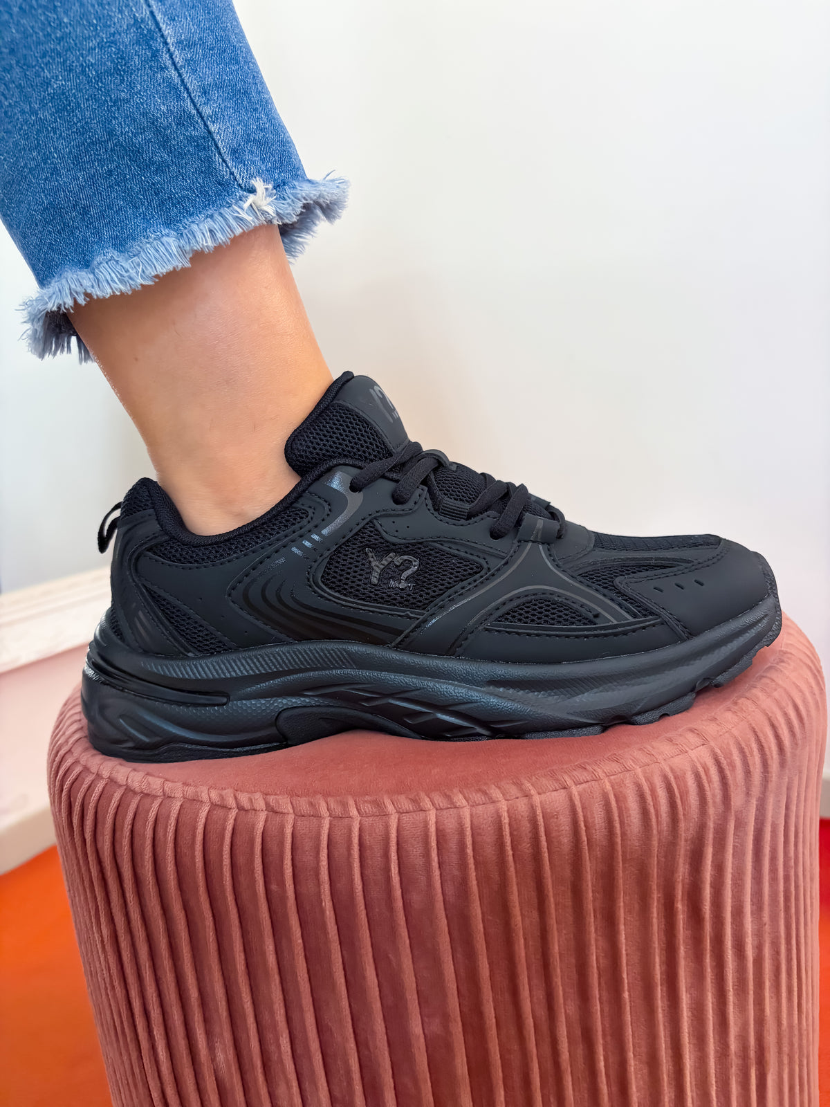 Sneakers YNOT?