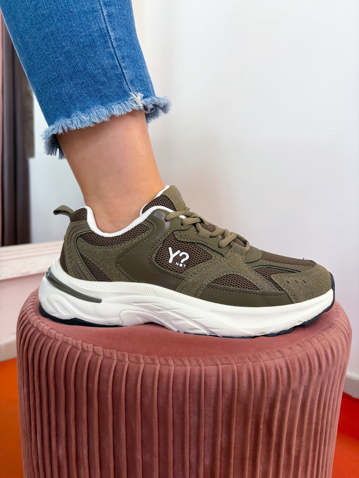 Sneakers YNOT?
