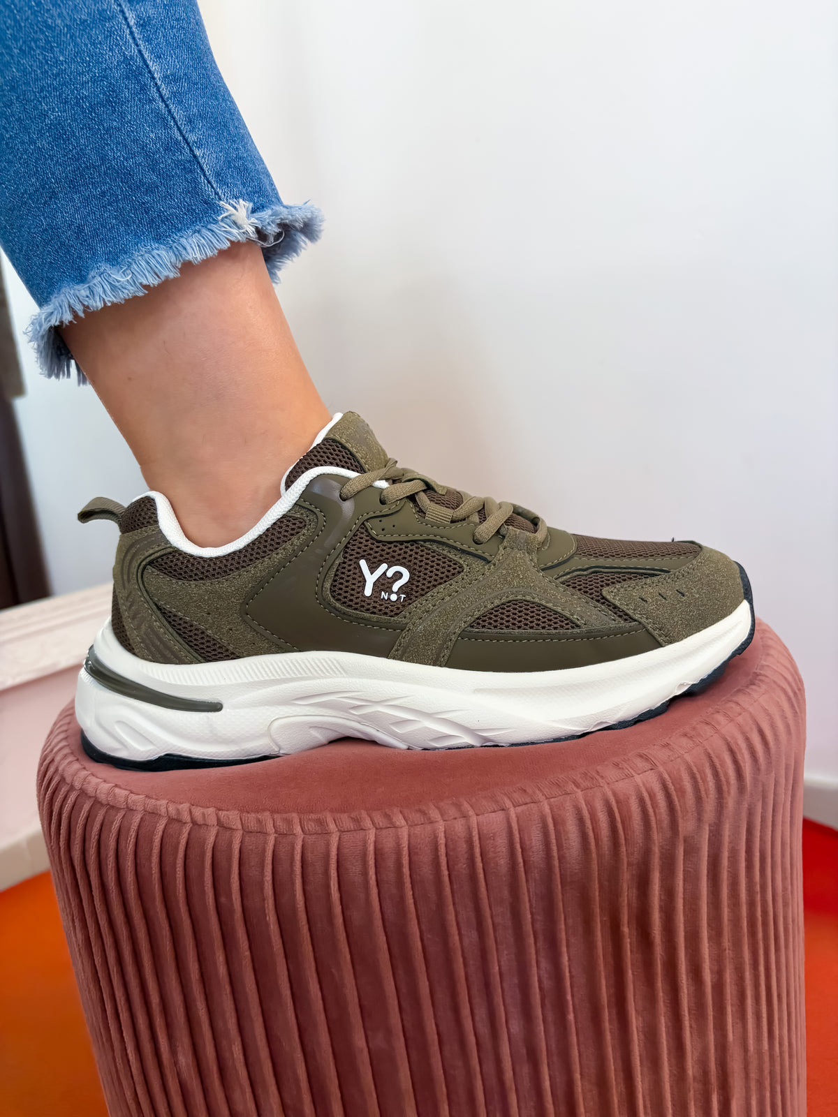 Sneakers YNOT?