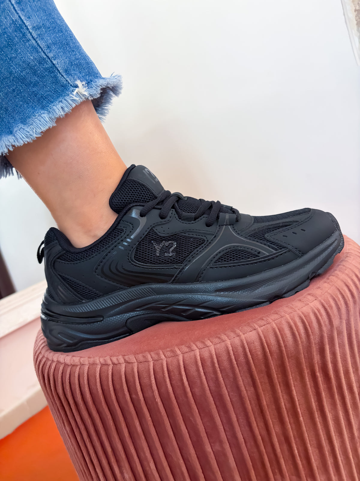 Sneakers YNOT?