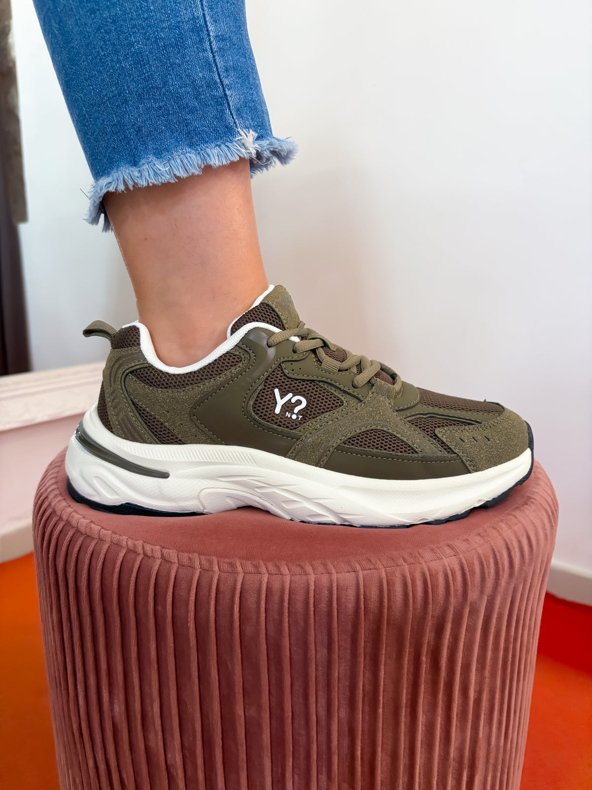 Sneakers YNOT?