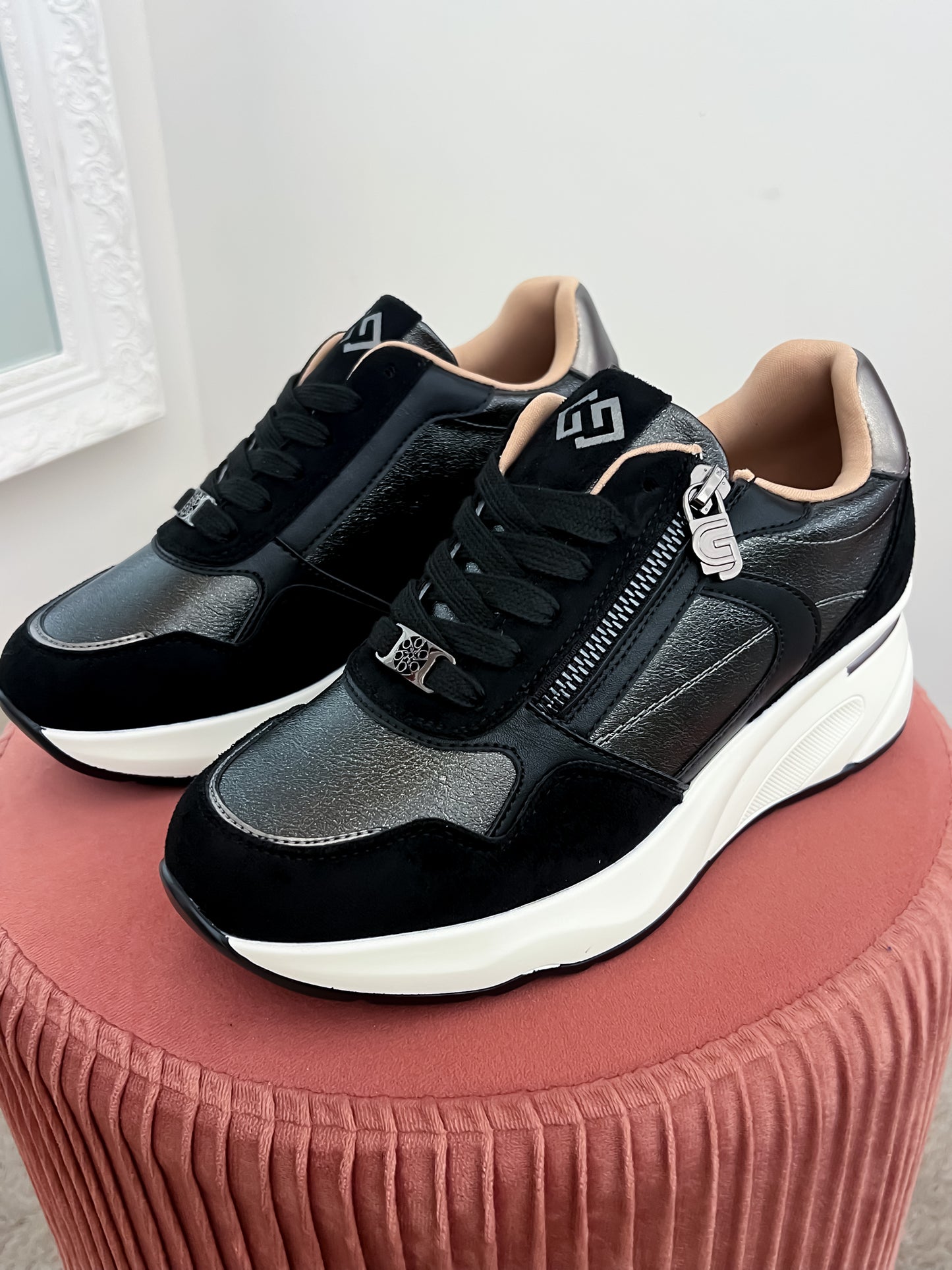 Sneakers platform